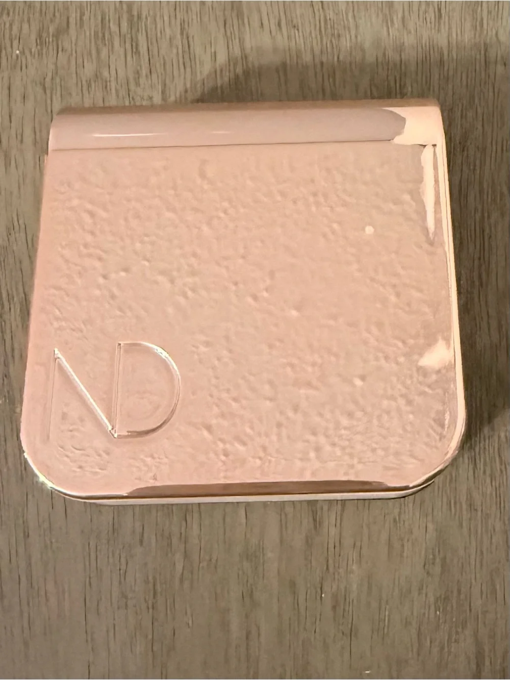 Natasha Denona Hy Glam Setting Powder with Puff - Picture 7 of 7